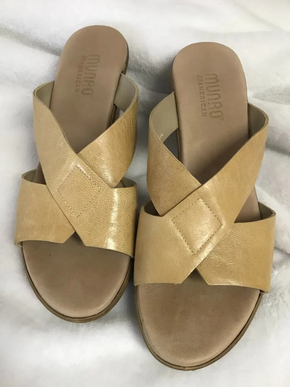 Munro American Leather Criss Cross Slide Sandals Beige Comfort Shoes Size 6.5M